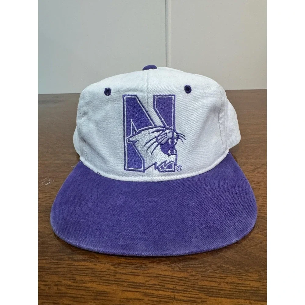 Vintage Northwestern Wildcats Hat Cap Snap Back‎ One Size White NCAA Starter